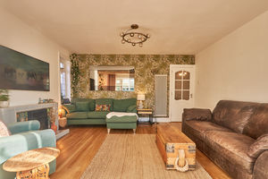 Living Room- click for photo gallery